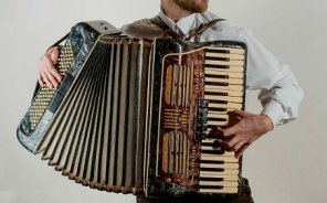 Sonidos de acordeón, acordeón cromático y garmon