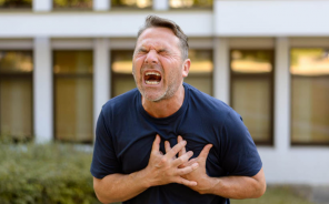 Sonidos de gritos masculinos